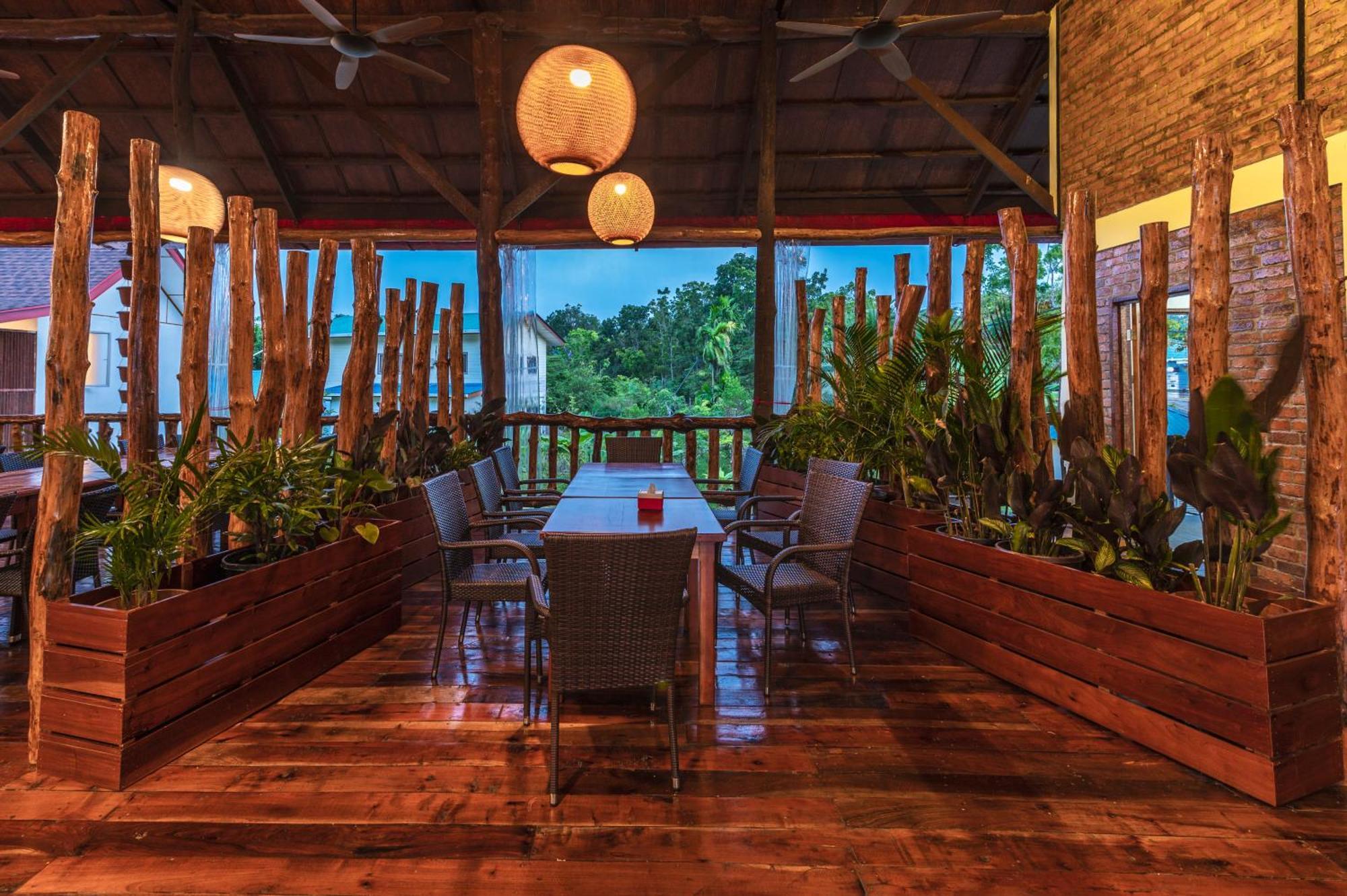 Borneo Sepilok Rainforest Resort Екстер'єр фото