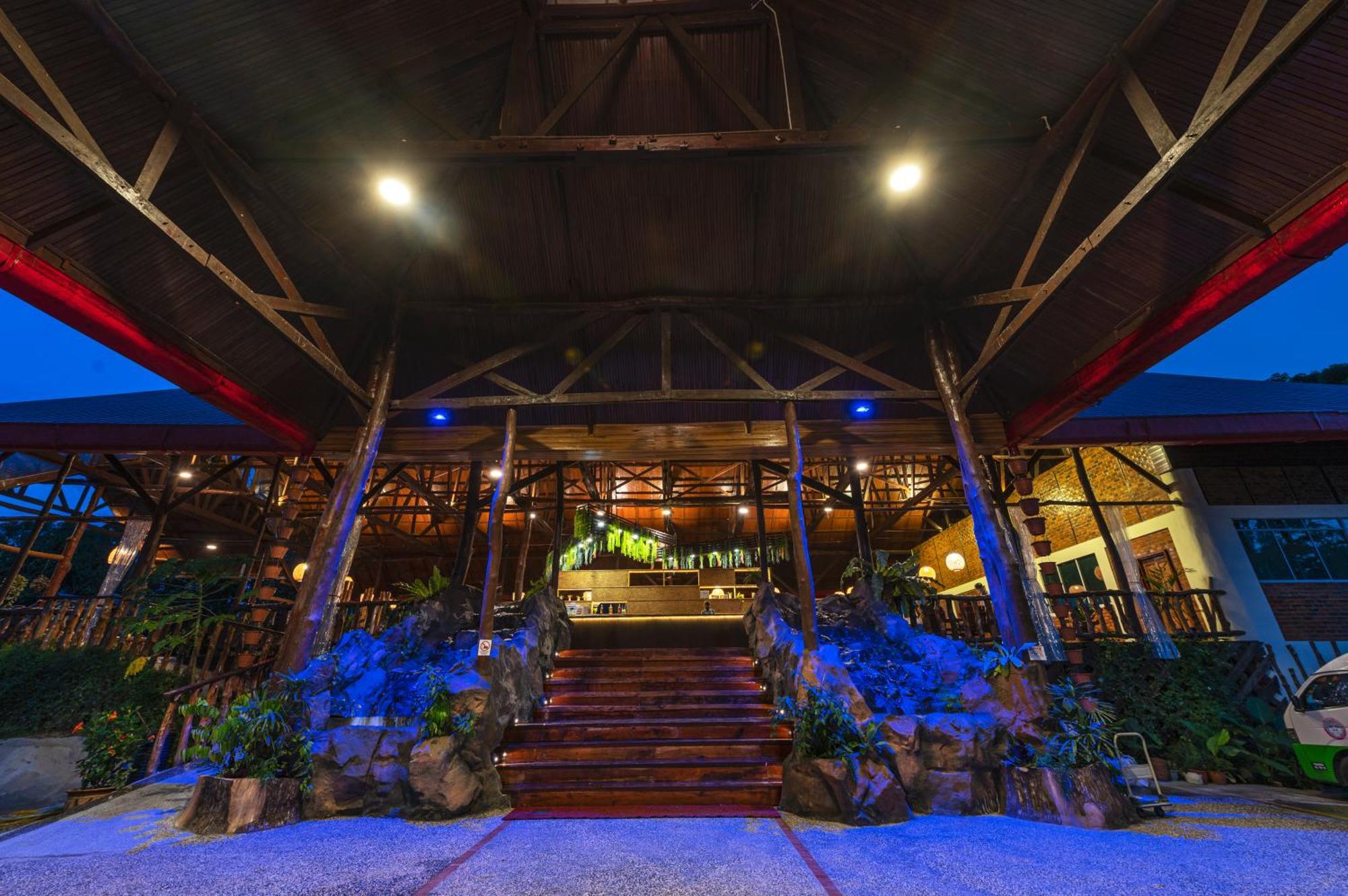 Borneo Sepilok Rainforest Resort Екстер'єр фото